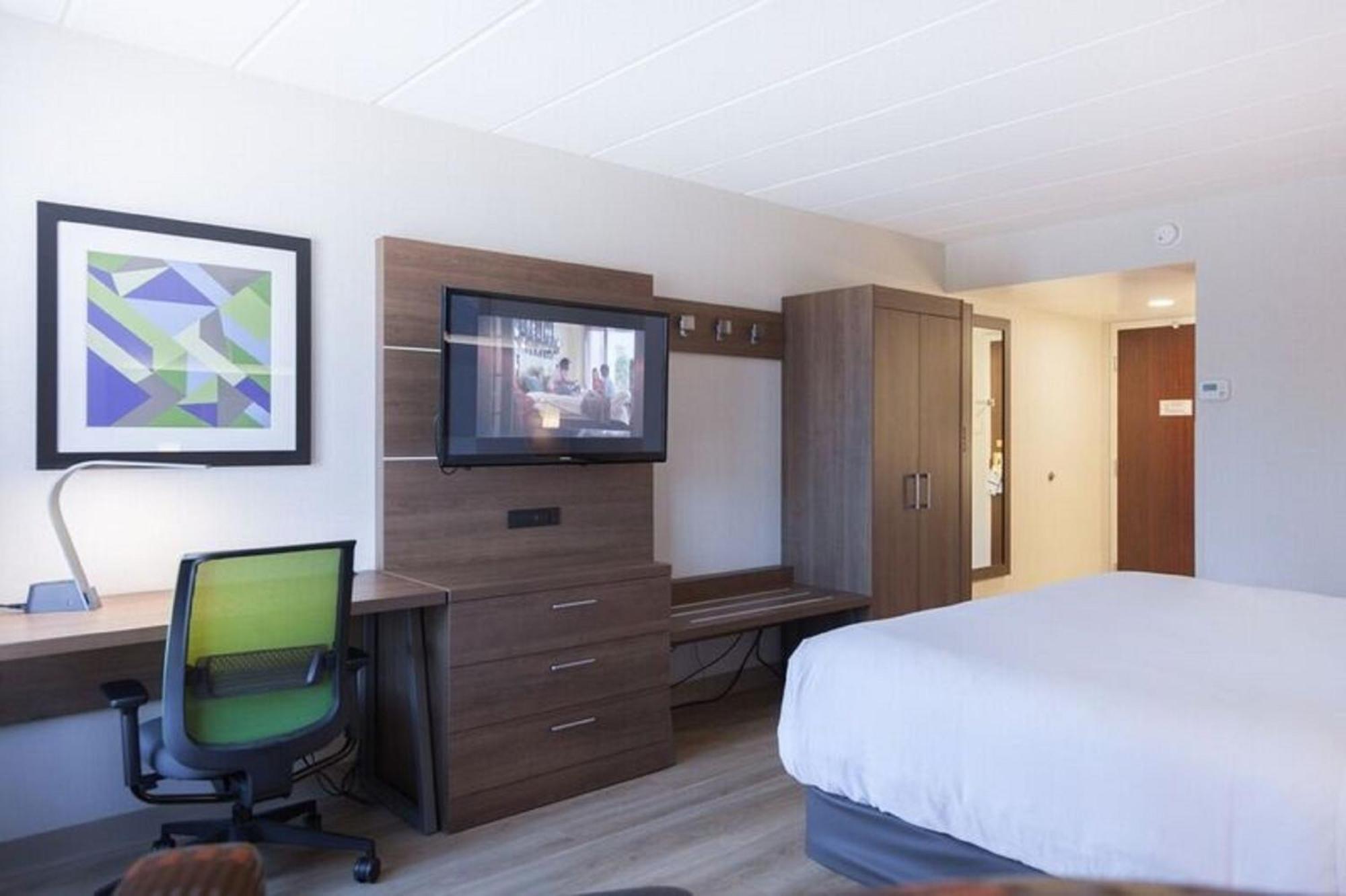 Holiday Inn Express Hotel & Suites Charlottetown By Ihg Екстер'єр фото