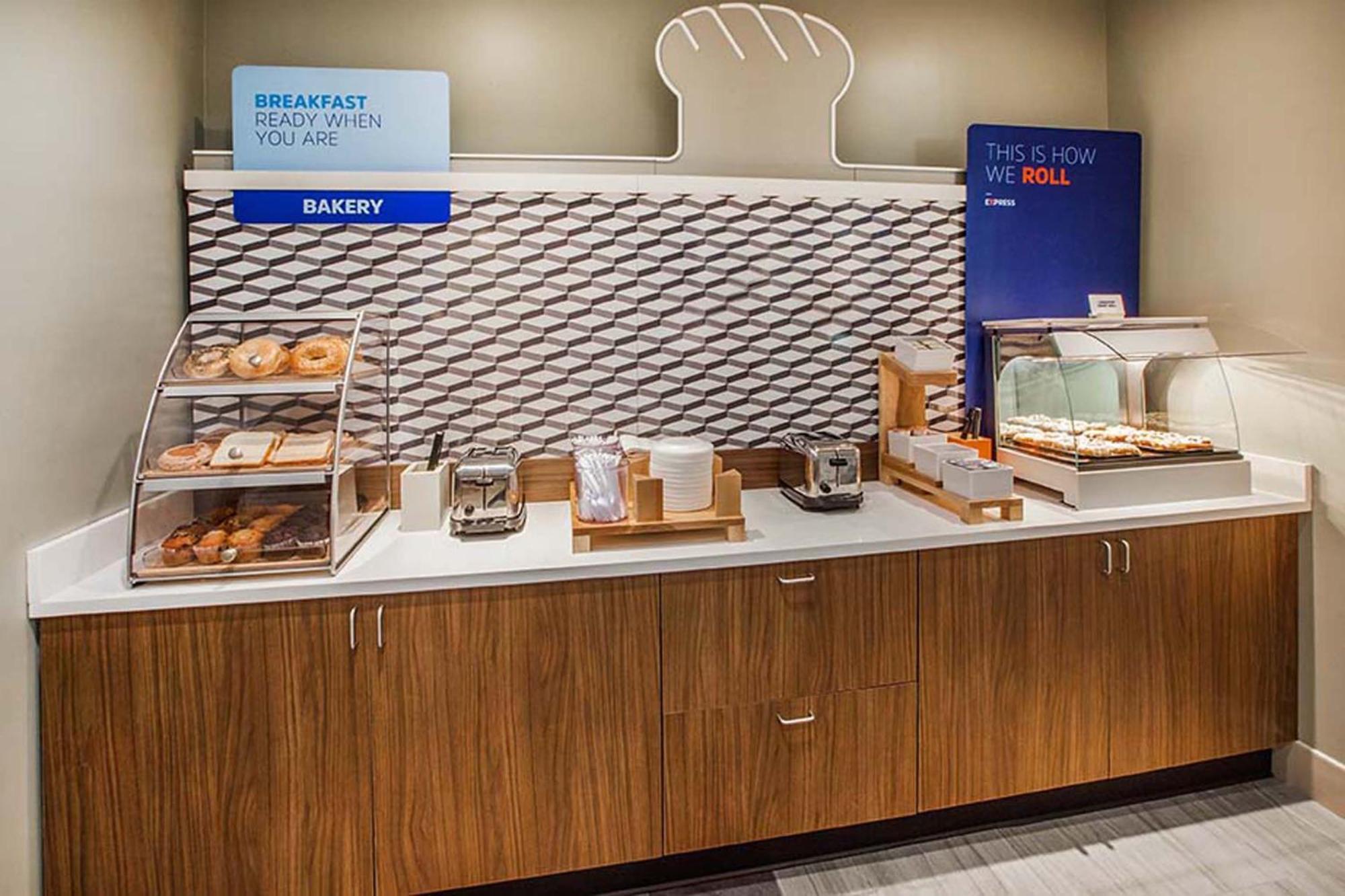 Holiday Inn Express Hotel & Suites Charlottetown By Ihg Екстер'єр фото