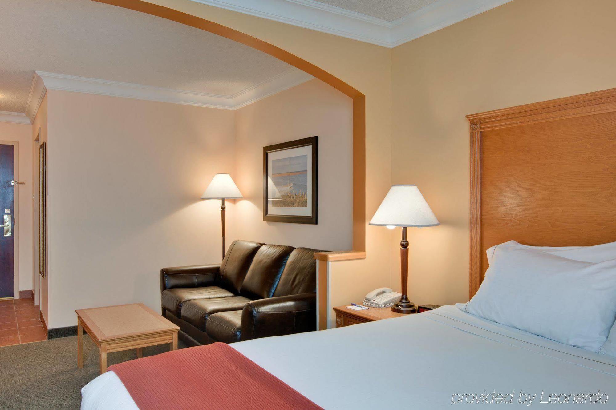 Holiday Inn Express Hotel & Suites Charlottetown By Ihg Екстер'єр фото